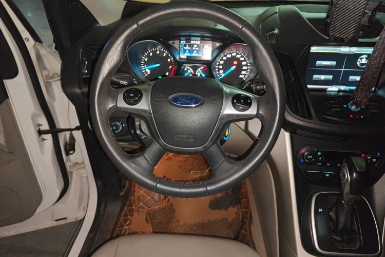 Used Ford Kuga 2013 1.6L GTDi 4x4 Elite Model Steering Wheel