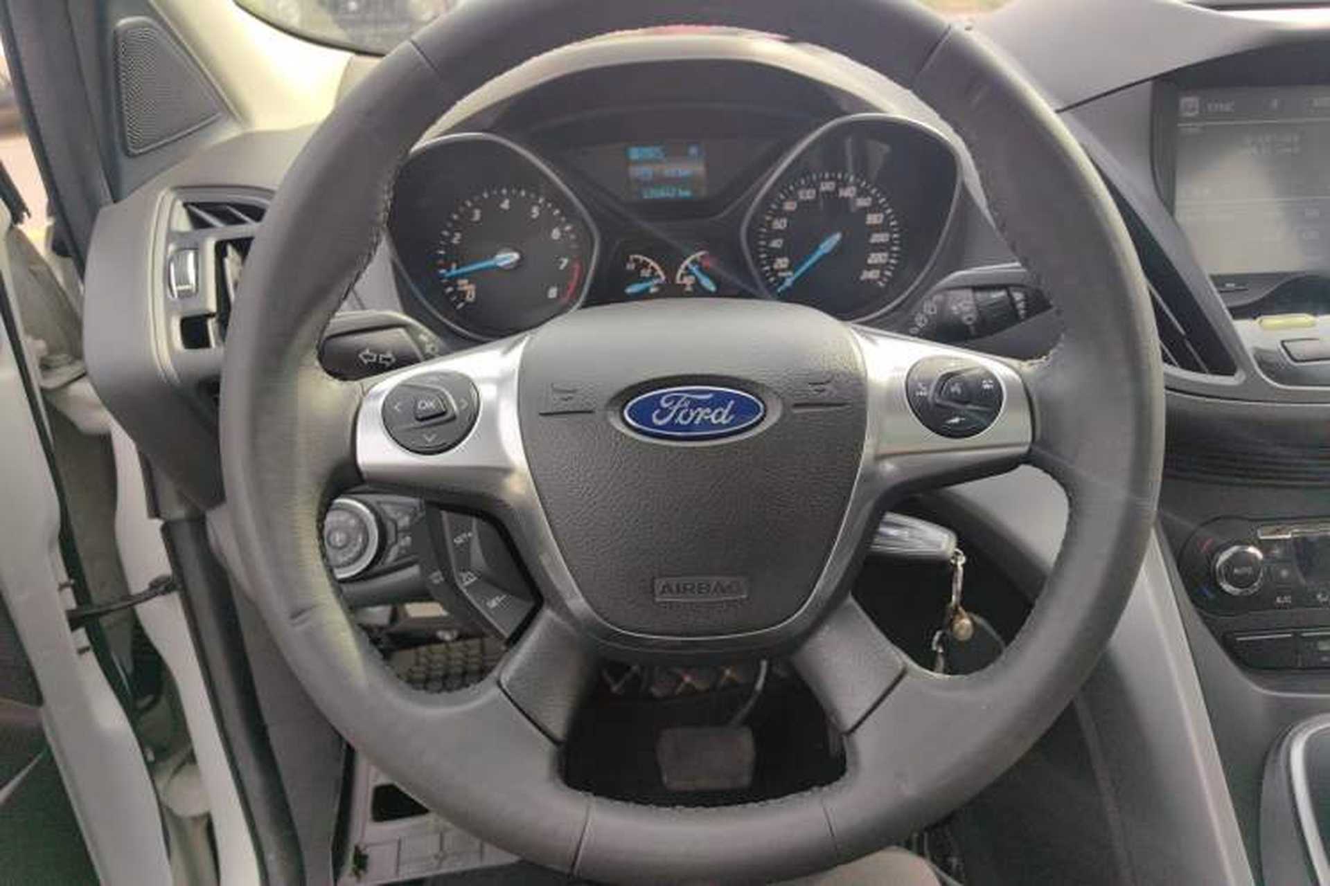 Used Ford Kuga 2013 1.6L GTDi Two-Wheel-Drive Trend Model Steering Wheel