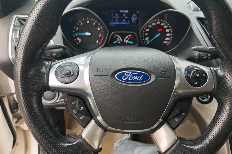 Used Ford Kuga 2013 2.0L GTDi Four-Wheel Drive Premium Model Steering Wheel