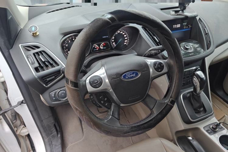 Used Ford Kuga 2013 2.0L GTDi Four-Wheel-Drive Sport Model Steering Wheel