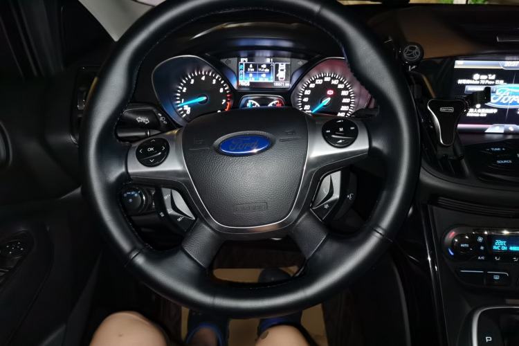 Used Ford Kuga 2013 2.0L GTDi Four-Wheel-Drive Sport Model Steering Wheel
