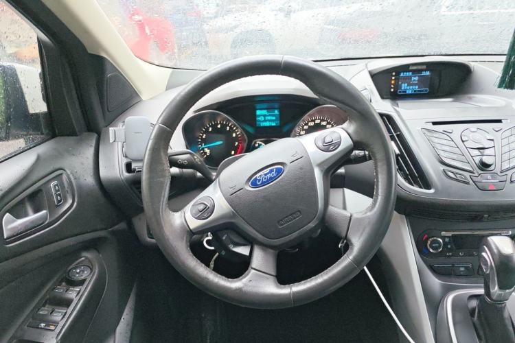 Used Ford Kuga 2013 1.6L GTDi Two-Wheel-Drive Trend Model Steering Wheel