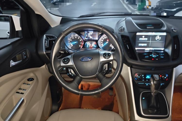 Used Ford Kuga 2013 2.0L GTDi Four-Wheel-Drive Elite Model Steering Wheel