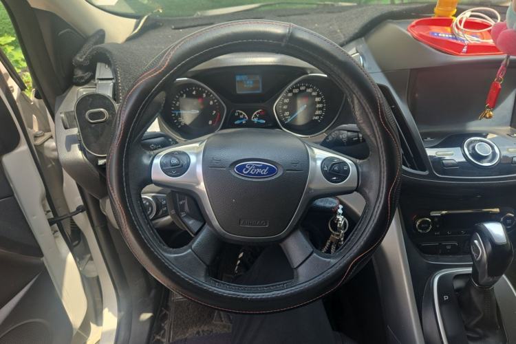 Used Ford Kuga 2013 1.6L GTDi Two-Wheel-Drive Trend Model Steering Wheel