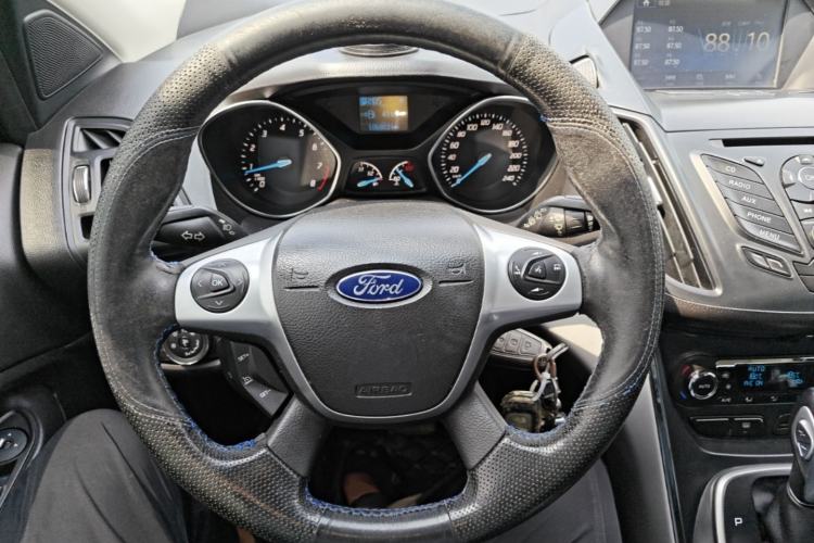 Used Ford Kuga 2013 1.6L GTDi Two-Wheel-Drive Trend Model Steering Wheel
