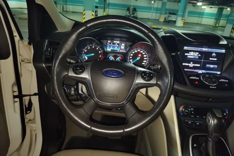 Used Ford Kuga 2013 2.0L GTDi Four-Wheel Drive Premium Model Steering Wheel