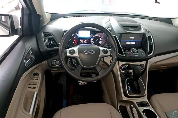 Used Ford Kuga 2013 2.0L GTDi Four-Wheel-Drive Sport Model Steering Wheel