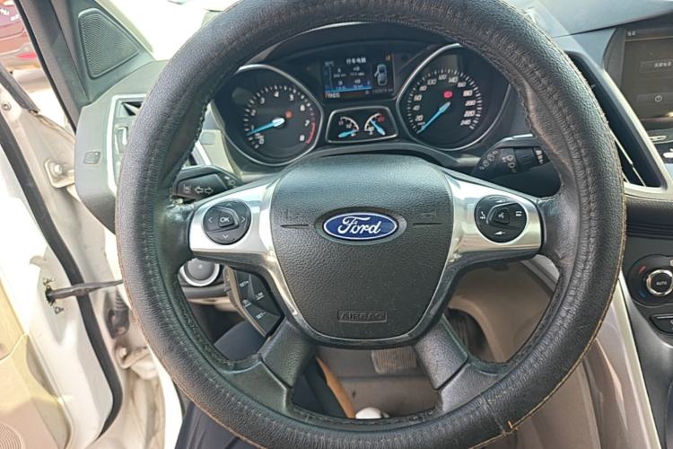 Used Ford Kuga 2013 2.0L GTDi Four-Wheel-Drive Sport Model Steering Wheel