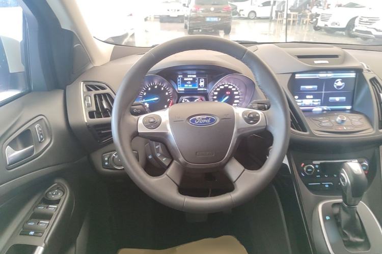 Used Ford Kuga 2013 2.0L GTDi Four-Wheel-Drive Sport Model Steering Wheel