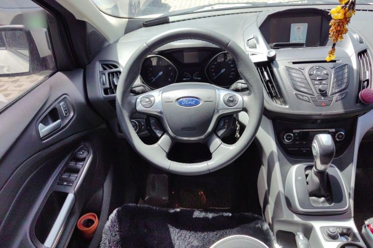 Used Ford Kuga 2013 1.6L GTDi Two-Wheel-Drive Trend Model Steering Wheel