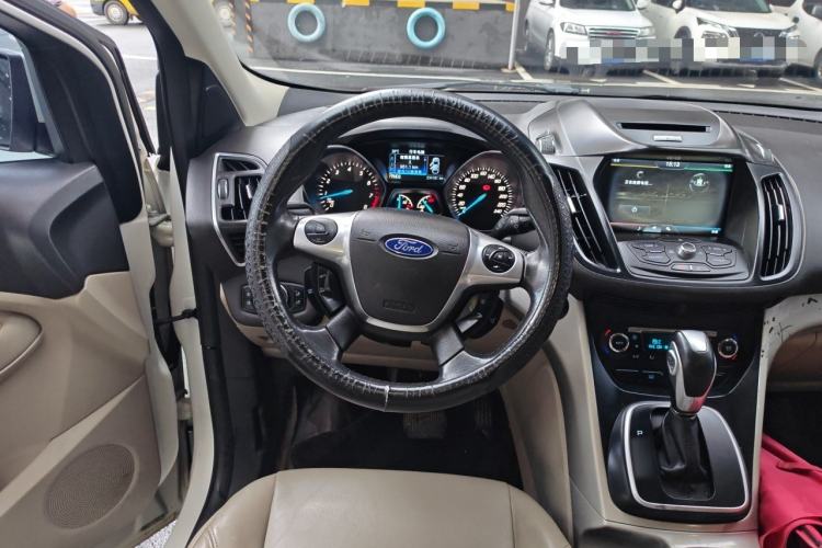 Used Ford Kuga 2013 2.0L GTDi Four-Wheel-Drive Elite Model Steering Wheel