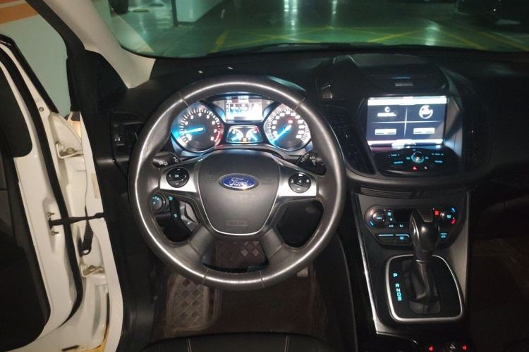 Used Ford Kuga 2013 2.0L GTDi Four-Wheel Drive Premium Model Steering Wheel