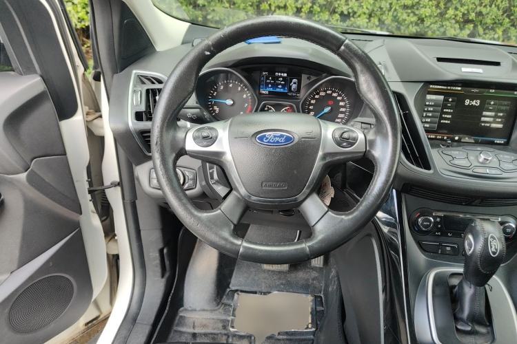 Used Ford Kuga 2013 2.0L GTDi Four-Wheel-Drive Sport Model Steering Wheel