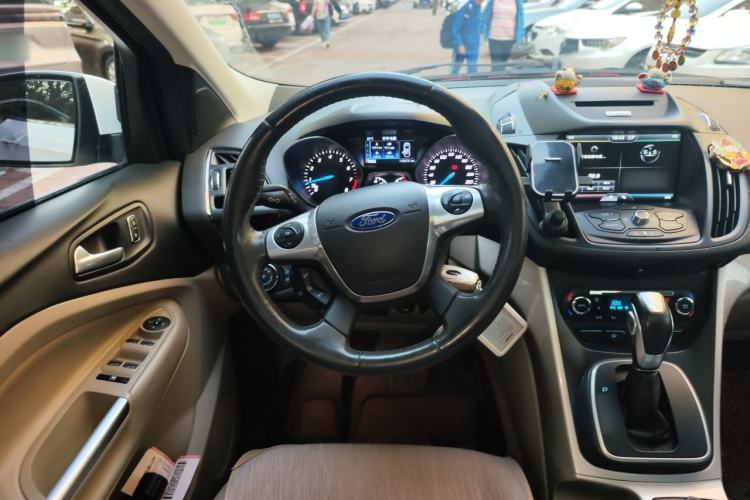 Used Ford Kuga 2013 1.6L GTDi 4x4 Elite Model Steering Wheel