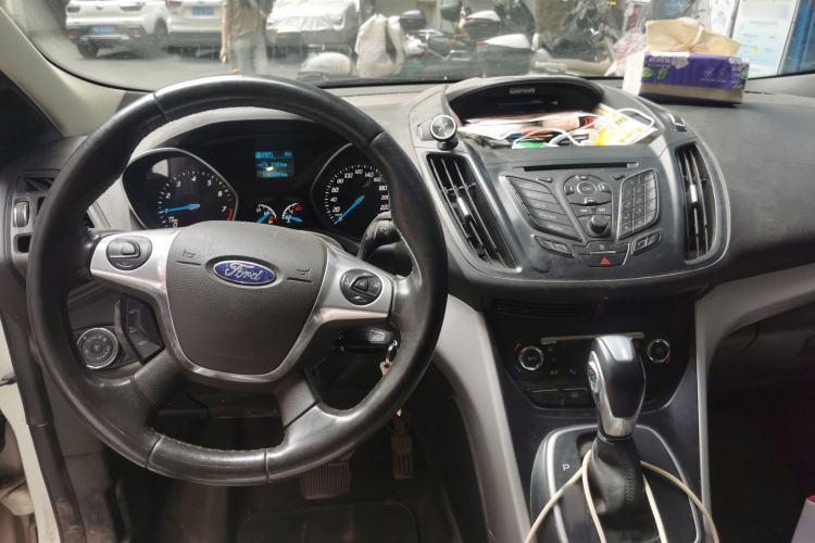 Used Ford Kuga 2013 1.6L GTDi Two-Wheel-Drive Trend Model Steering Wheel
