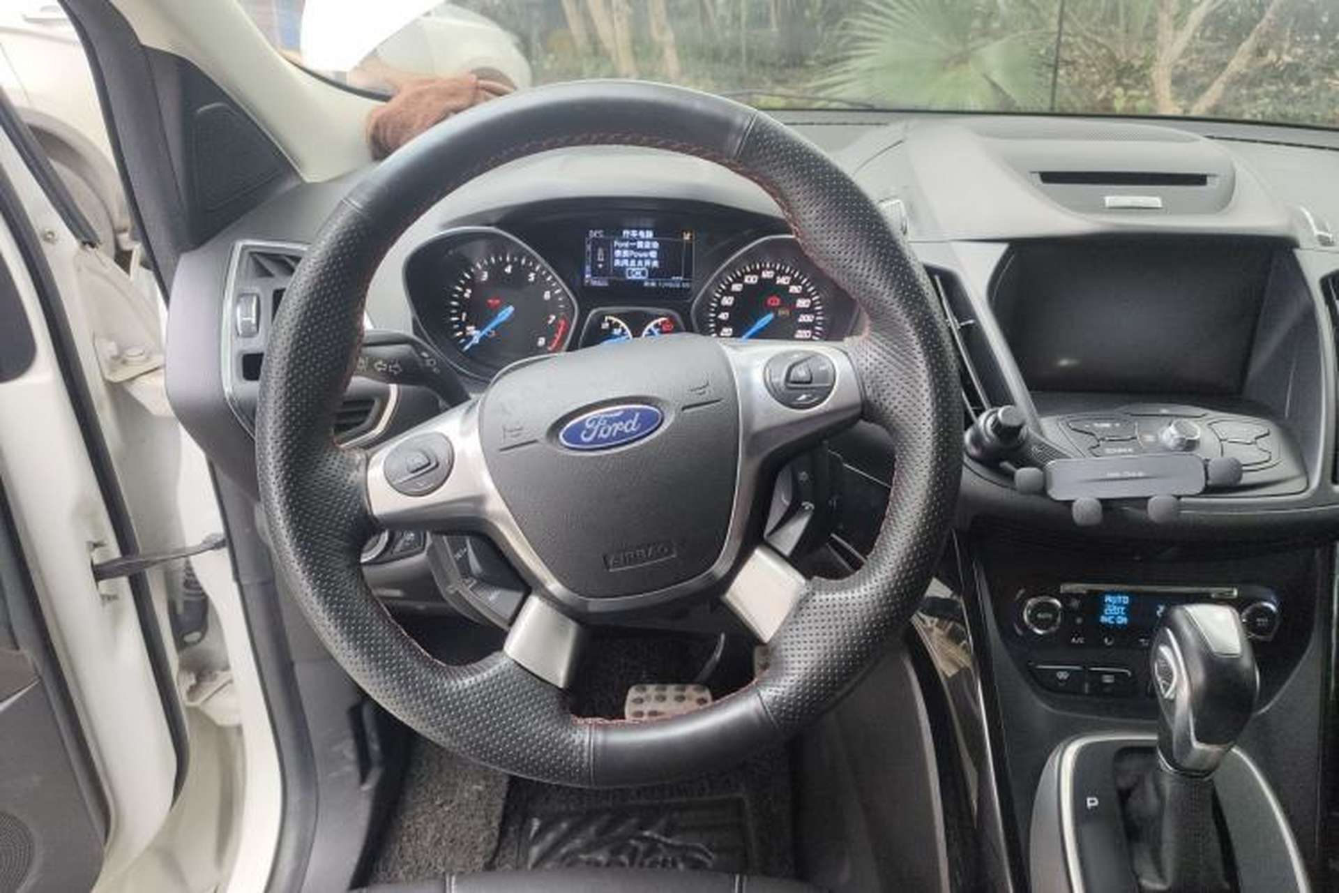 Used Ford Kuga 2013 2.0L GTDi Four-Wheel-Drive Sport Model Steering Wheel
