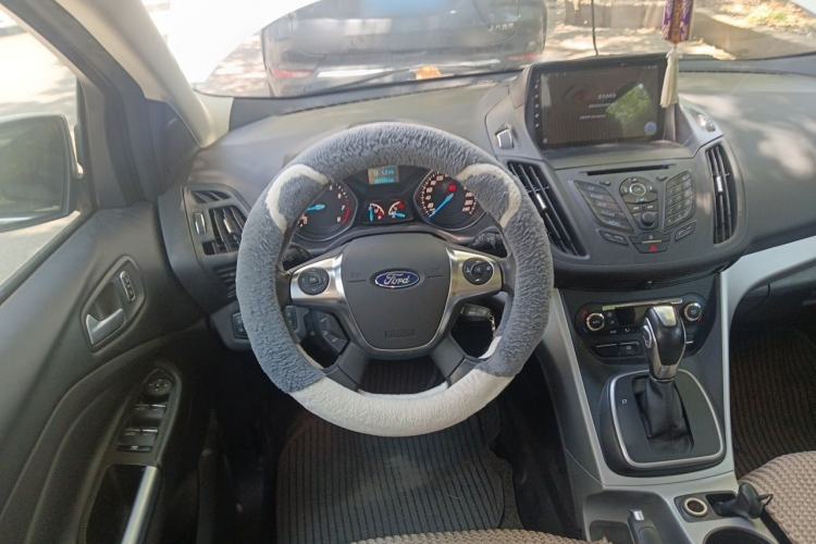 Used Ford Kuga 2013 1.6L GTDi Two-Wheel-Drive Trend Model Steering Wheel