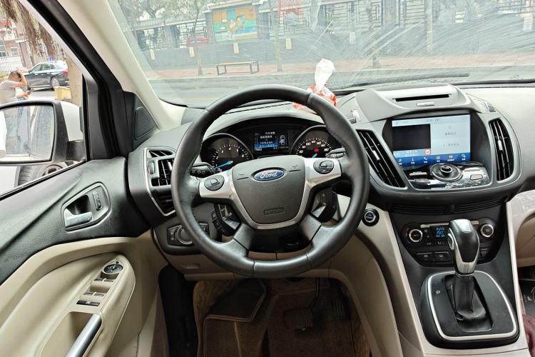 Used Ford Kuga 2013 2.0L GTDi Four-Wheel Drive Premium Model Steering Wheel