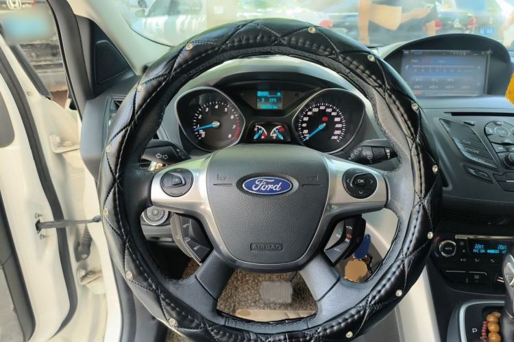 Used Ford Kuga 2013 1.6L GTDi Two-Wheel-Drive Trend Model Steering Wheel