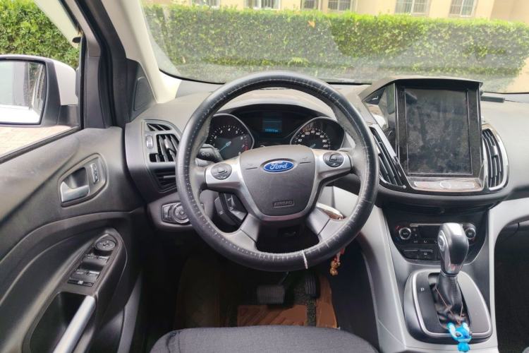 Used Ford Kuga 2013 1.6L GTDi Two-Wheel-Drive Trend Model Steering Wheel