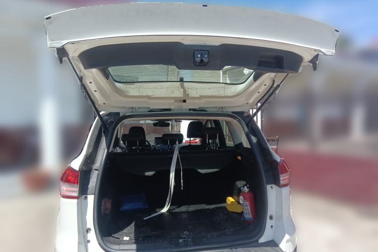 Used Ford Kuga 2013 1.6L GTDi Two-Wheel-Drive Trend Model Trunk