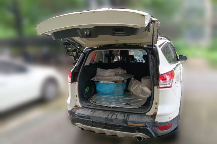 Used Ford Kuga 2013 1.6L GTDi Two-Wheel-Drive Trend Model Trunk