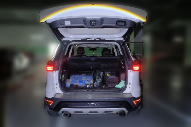 Used Ford Kuga 2013 2.0L GTDi Four-Wheel-Drive Sport Model Trunk
