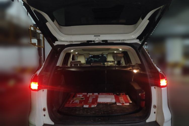 Used Ford Kuga 2013 2.0L GTDi Four-Wheel Drive Premium Model Trunk