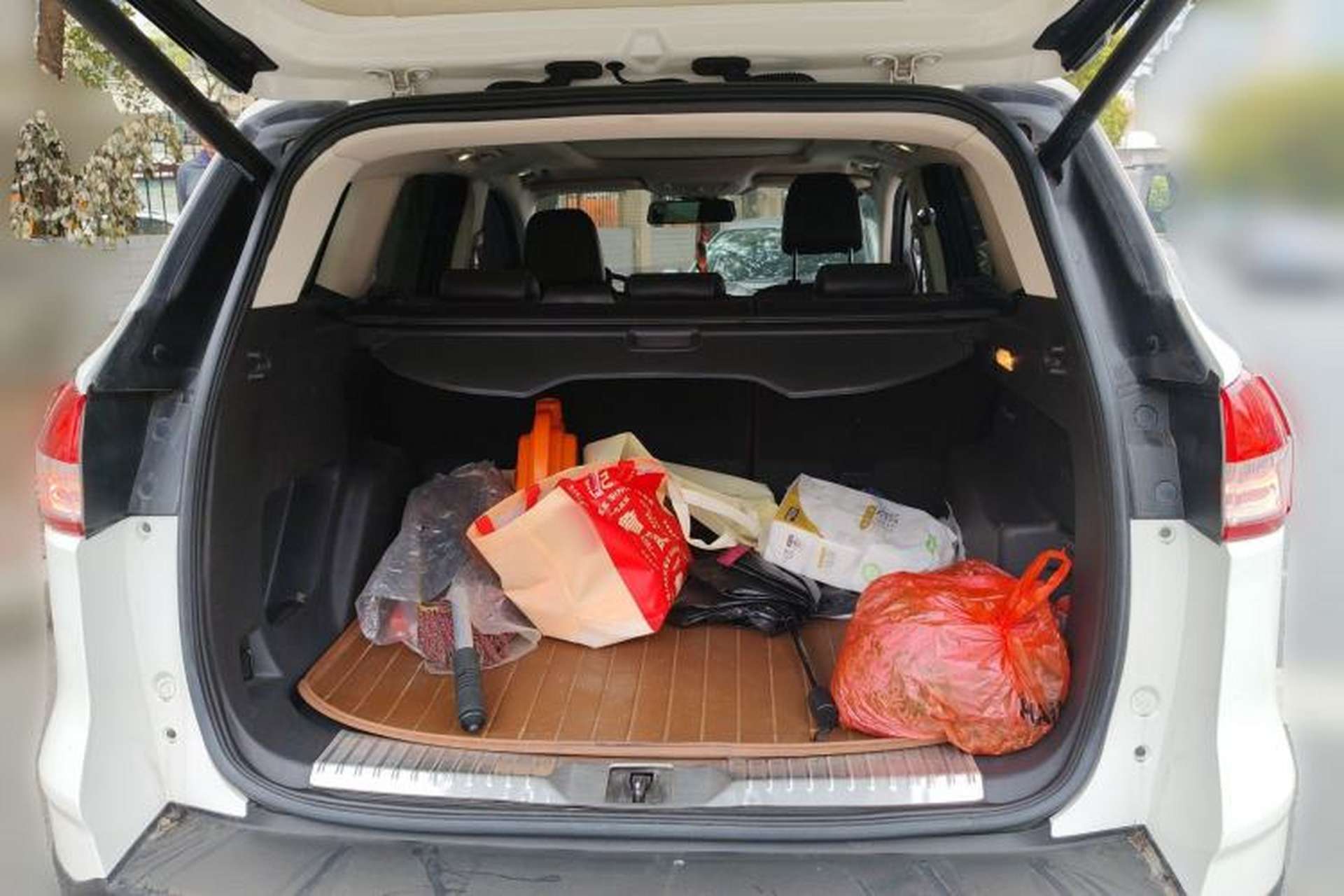 Used Ford Kuga 2013 2.0L GTDi Four-Wheel-Drive Sport Model Trunk