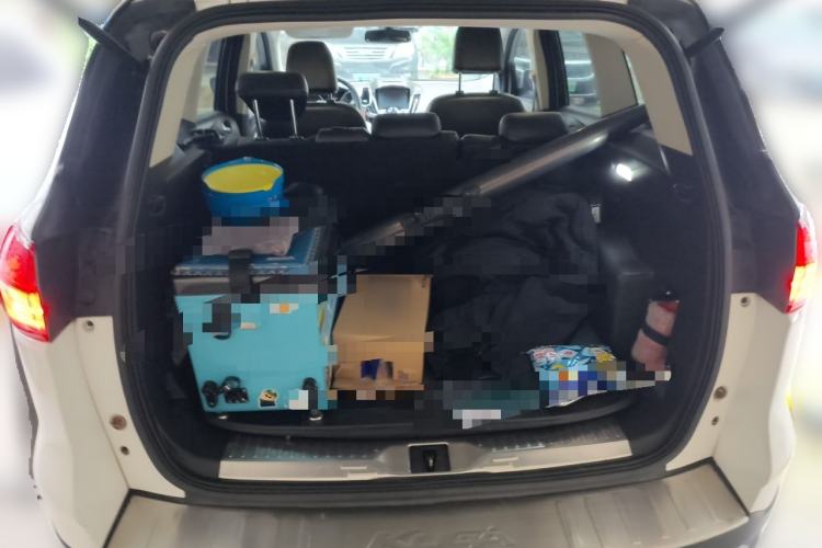 Used Ford Kuga 2013 1.6L GTDi Two-Wheel-Drive Trend Model Trunk