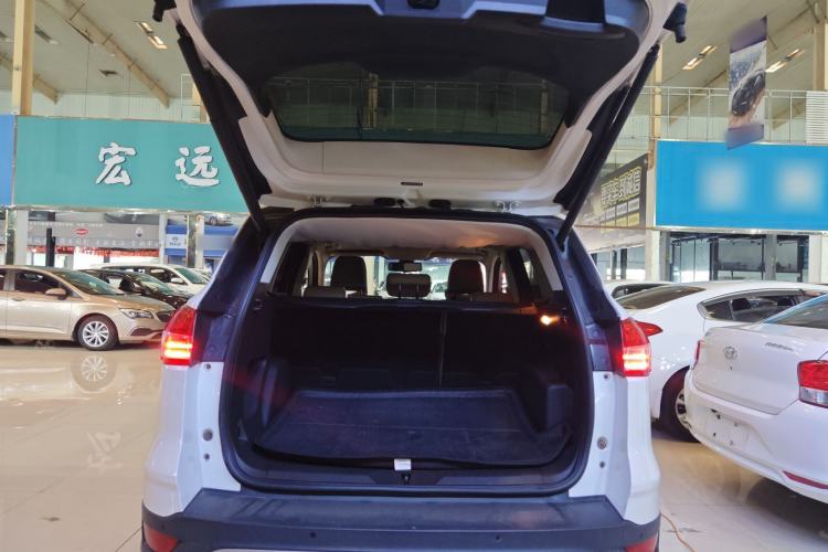 Used Ford Kuga 2013 2.0L GTDi Four-Wheel-Drive Elite Model Trunk