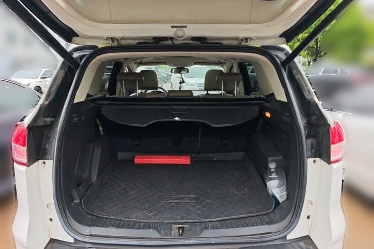Used Ford Kuga 2013 2.0L GTDi Four-Wheel-Drive Elite Model Trunk