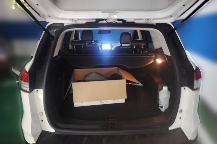 Used Ford Kuga 2013 1.6L GTDi Two-Wheel-Drive Trend Model Trunk