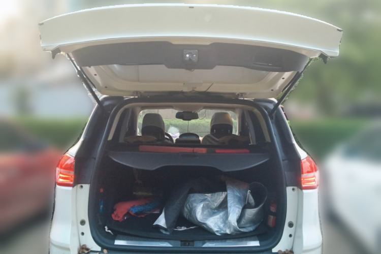 Used Ford Kuga 2013 1.6L GTDi Two-Wheel-Drive Trend Model Trunk