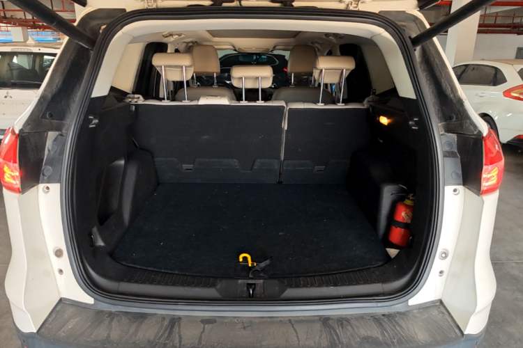 Used Ford Kuga 2013 2.0L GTDi Four-Wheel-Drive Elite Model Trunk