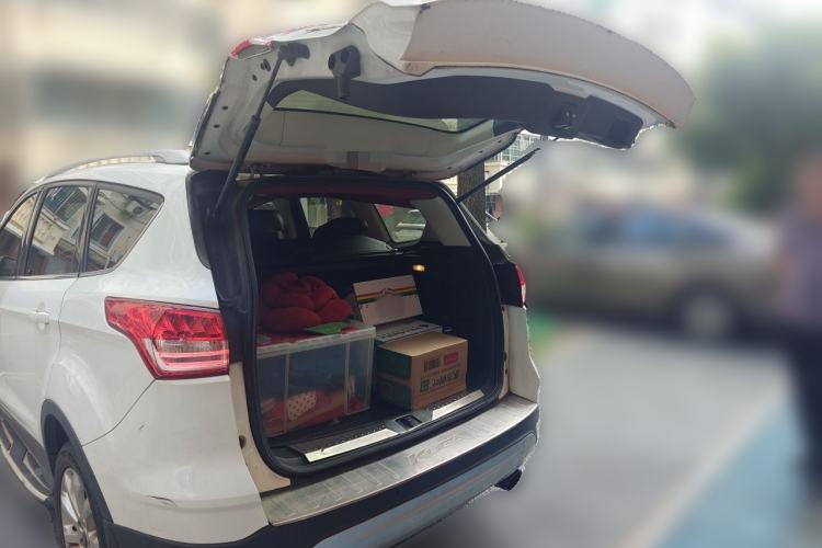 Used Ford Kuga 2013 1.6L GTDi Two-Wheel-Drive Trend Model Trunk