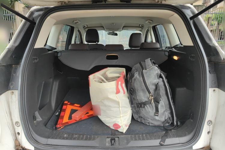 Used Ford Kuga 2013 1.6L GTDi Two-Wheel-Drive Comfort Model Trunk