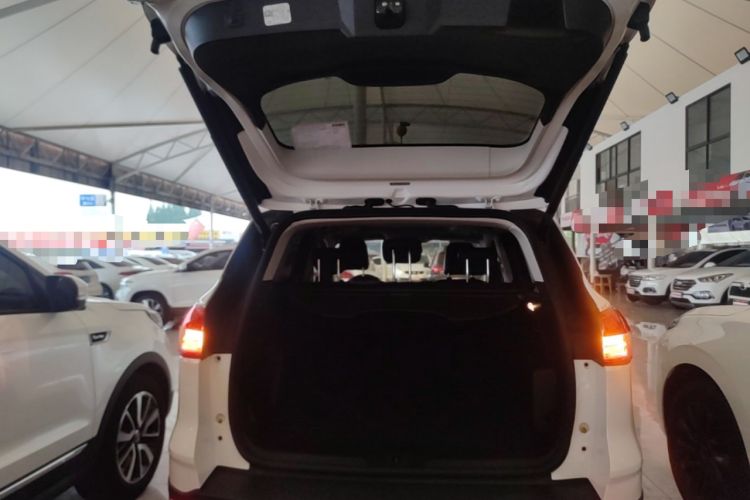Used Ford Kuga 2013 2.0L GTDi Four-Wheel-Drive Sport Model Trunk