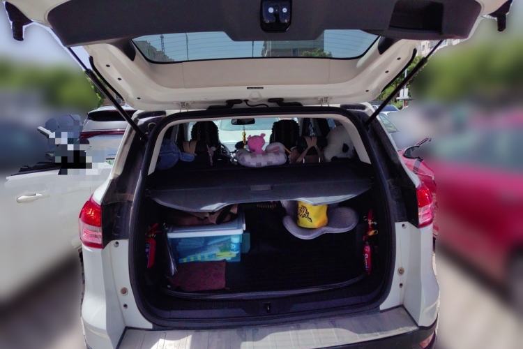 Used Ford Kuga 2013 1.6L GTDi Two-Wheel-Drive Trend Model Trunk