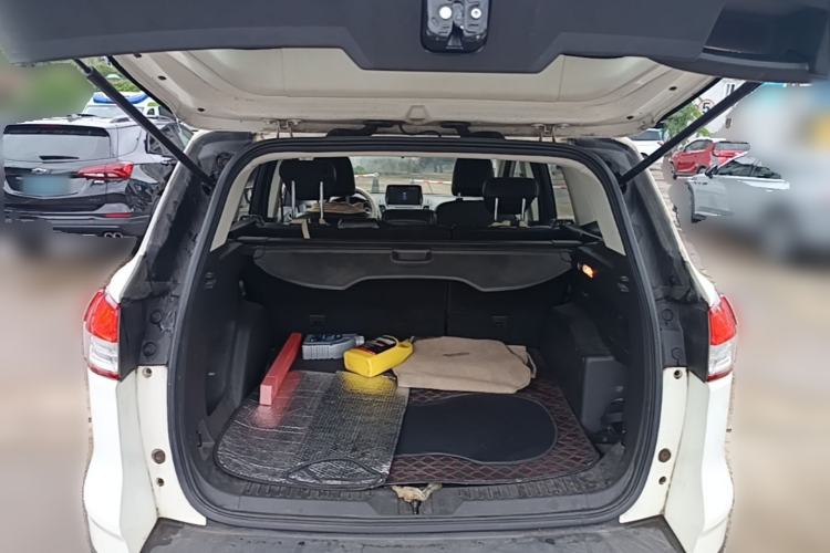 Used Ford Kuga 2013 1.6L GTDi Two-Wheel-Drive Comfort Model Trunk
