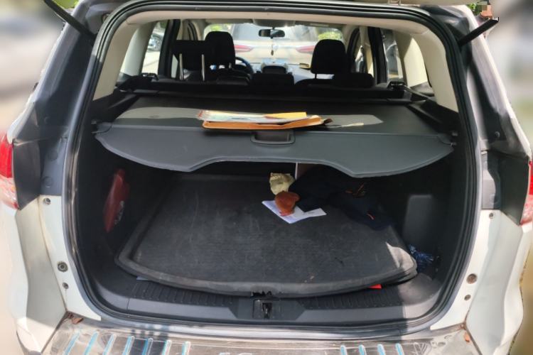 Used Ford Kuga 2013 1.6L GTDi Two-Wheel-Drive Comfort Model Trunk