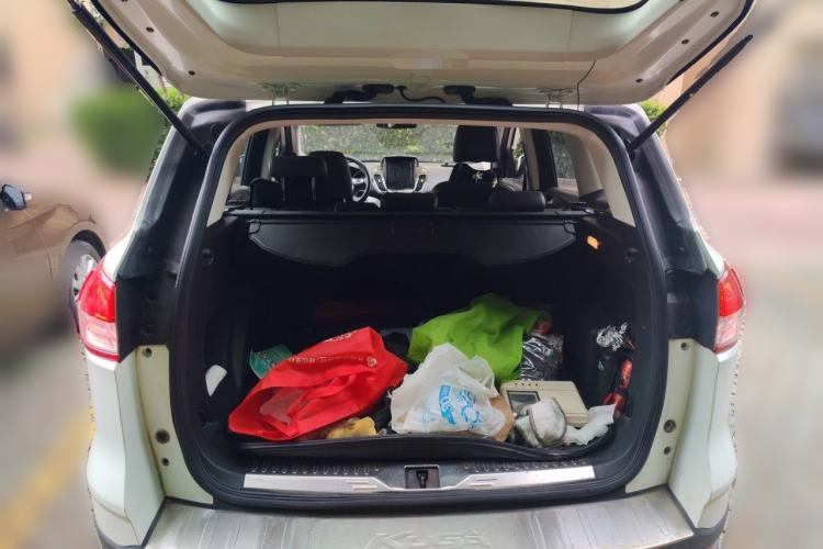 Used Ford Kuga 2013 1.6L GTDi Two-Wheel-Drive Trend Model Trunk