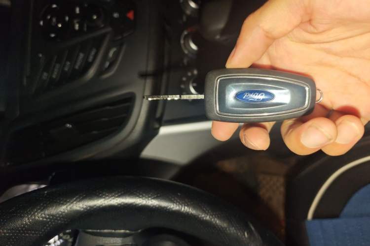 Used Ford Kuga 2013 1.6L GTDi Two-Wheel-Drive Comfort Model Vehicle Key
