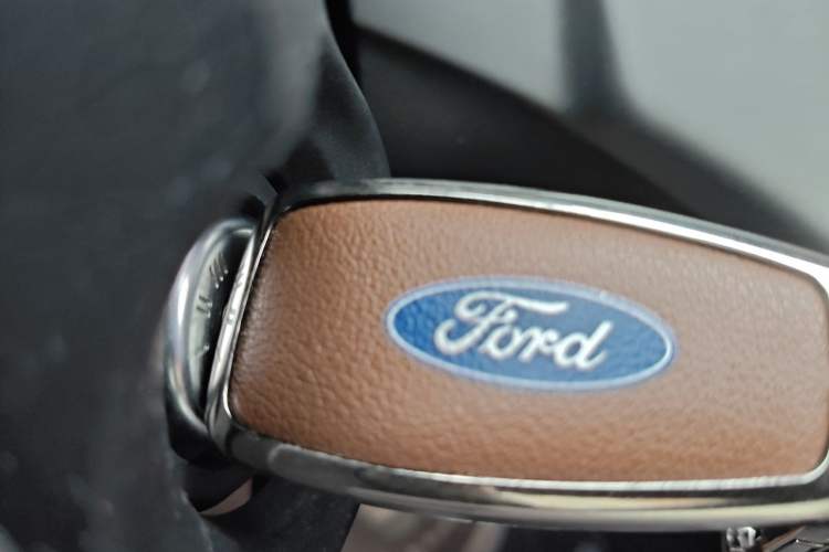 Used Ford Kuga 2013 1.6L GTDi Two-Wheel-Drive Trend Model Vehicle Key