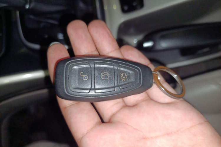 Used Ford Kuga 2013 2.0L GTDi Four-Wheel Drive Premium Model Vehicle Key