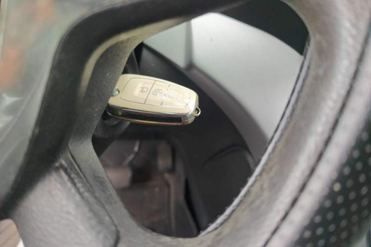 Used Ford Kuga 2013 1.6L GTDi Two-Wheel-Drive Comfort Model Vehicle Key