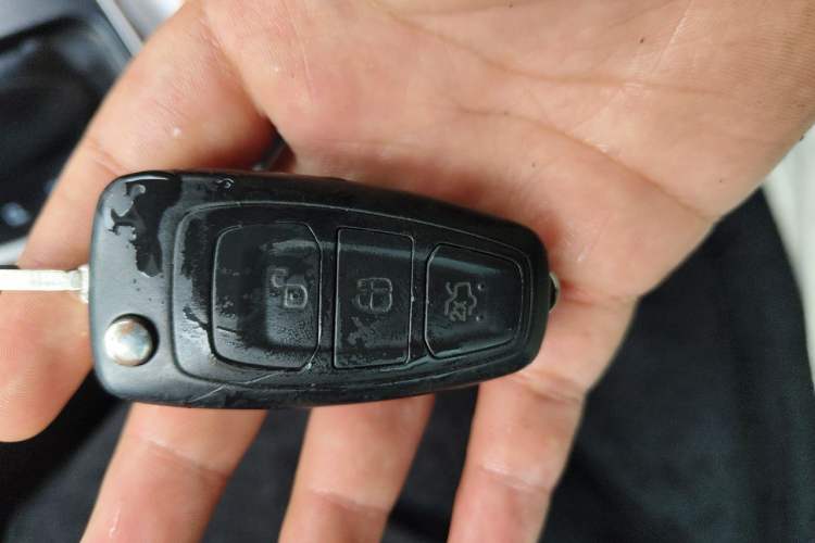 Used Ford Kuga 2013 1.6L GTDi Two-Wheel-Drive Trend Model Vehicle Key