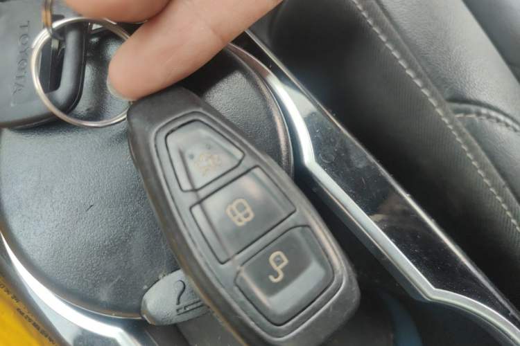 Used Ford Kuga 2013 2.0L GTDi Four-Wheel-Drive Sport Model Vehicle Key