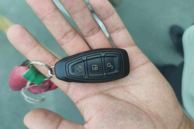 Used Ford Kuga 2013 2.0L GTDi Four-Wheel Drive Premium Model Vehicle Key