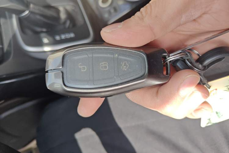 Used Ford Kuga 2013 2.0L GTDi Four-Wheel-Drive Sport Model Vehicle Key